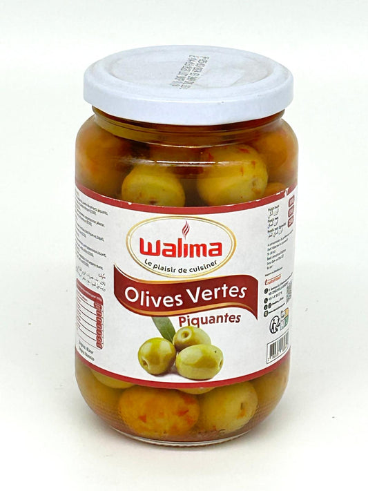 Olives vertes piquantes en bouteille